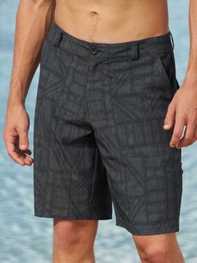 Crazy Shirts Ink Expedition Geometric Hiking/Athletic Shorts Size 32